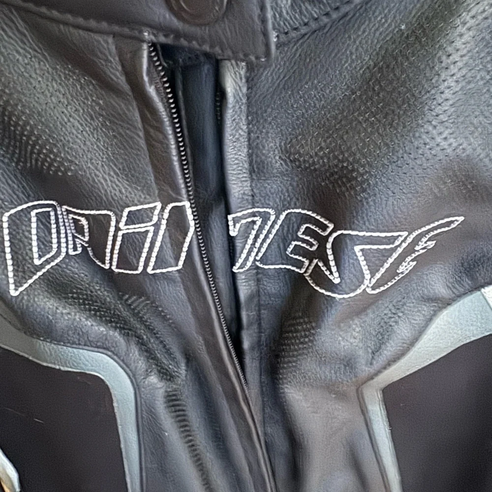 Dainese Black and White Leather Jacket G. Pelle Lady D1 jacket like new 42 Small - Picture 7 of 15